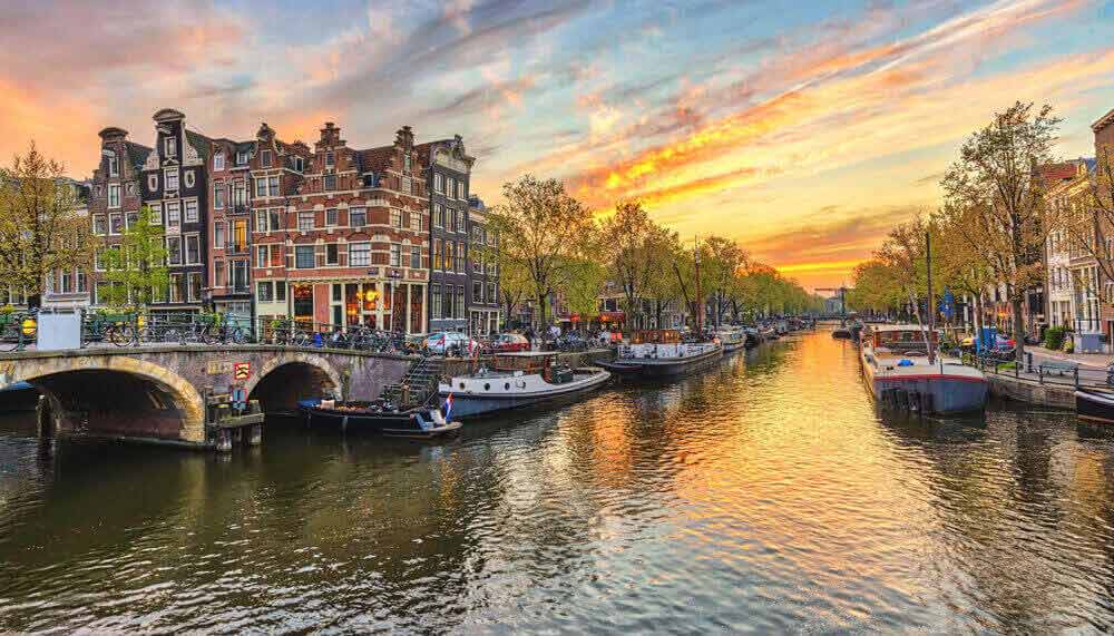 Courier service from India to Netherlands